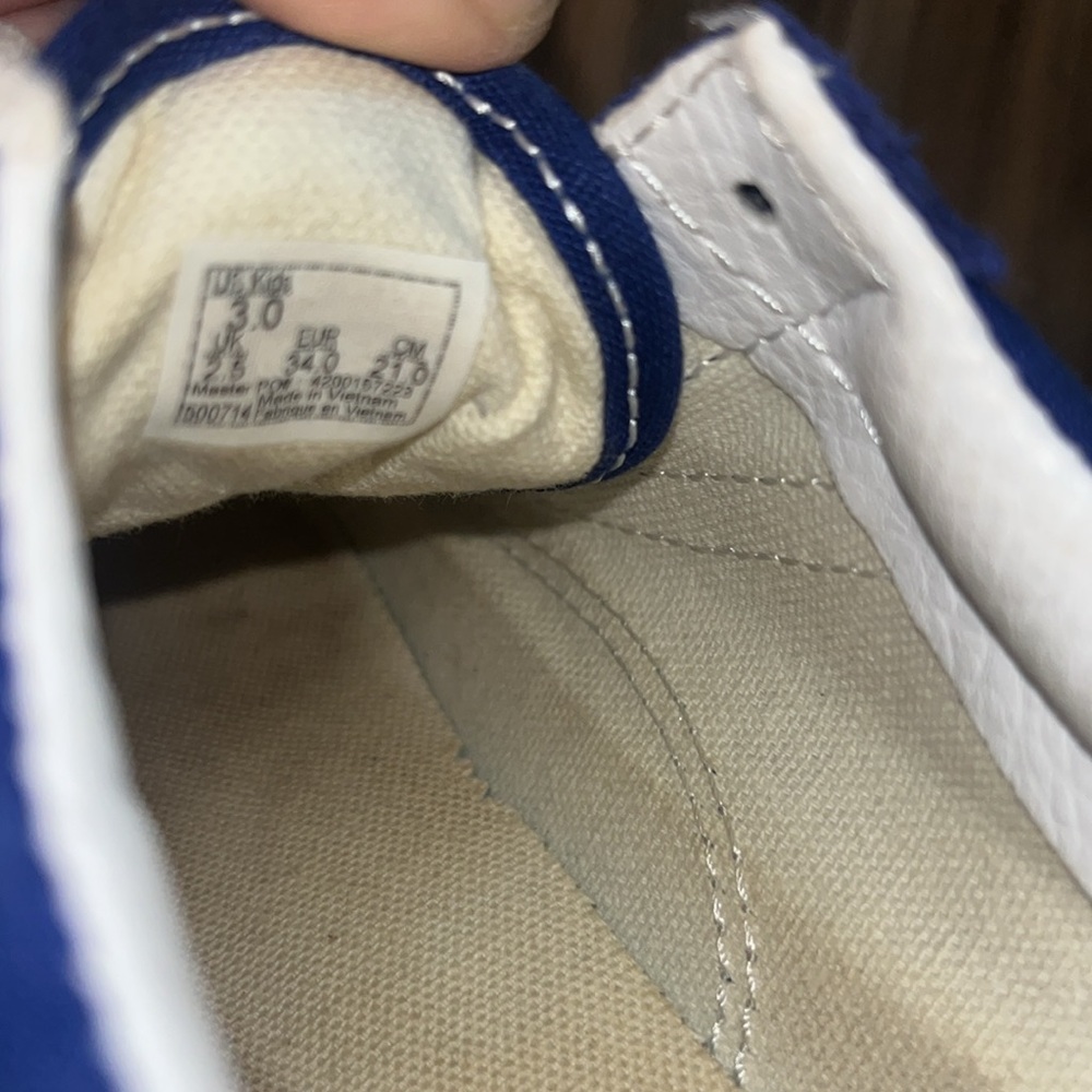 Kids Vans - Picture 4 of 4